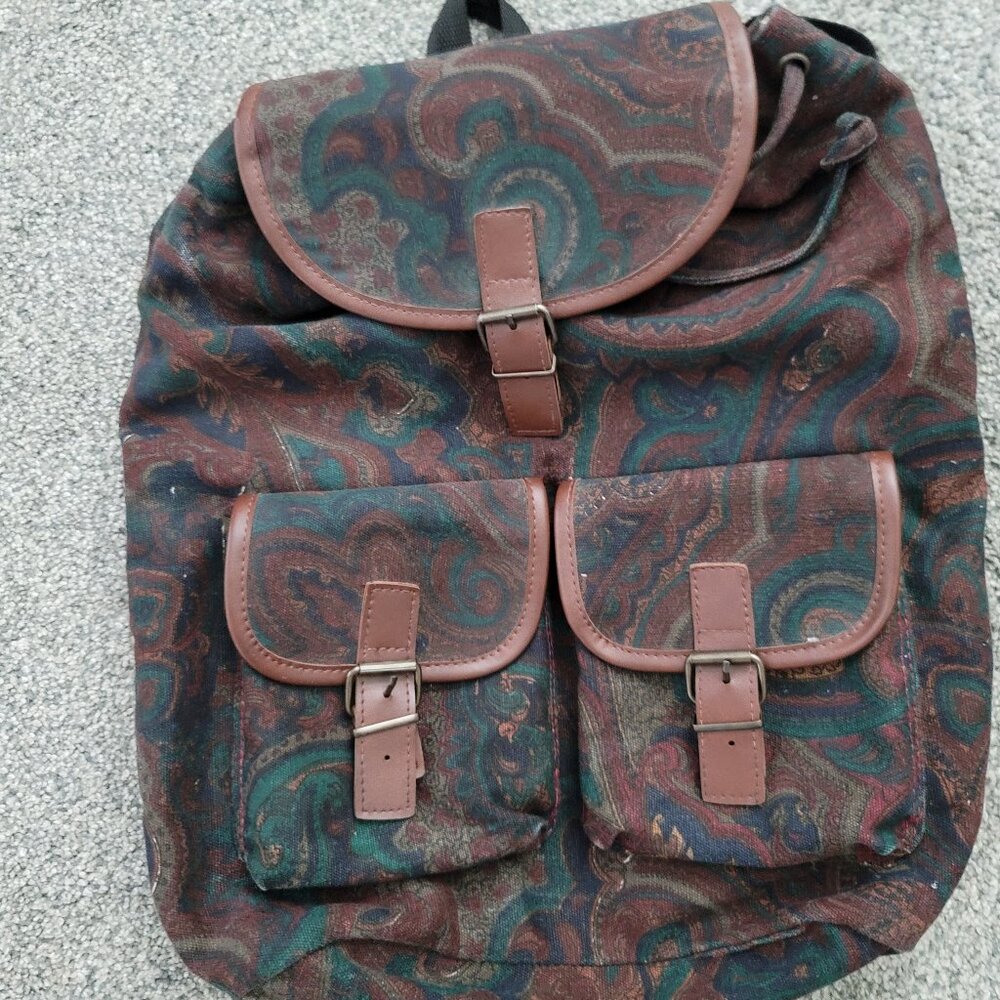 Retro Brown Paisley Backpack approx 14 X15 , Pre-Owned in Good Condition!